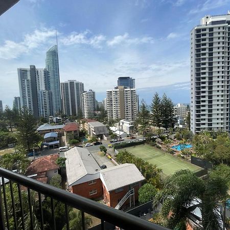 גולד קוסט Aristocrat Apartments מראה חיצוני תמונה