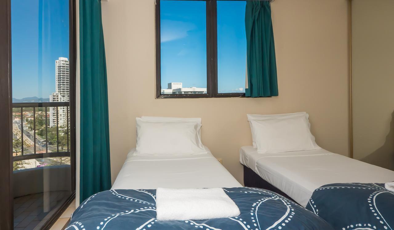 גולד קוסט Aristocrat Apartments מראה חיצוני תמונה