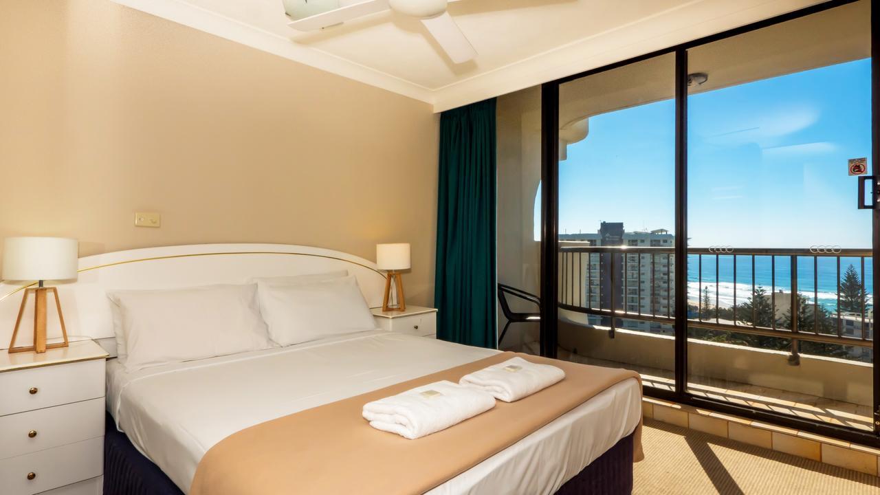 גולד קוסט Aristocrat Apartments מראה חיצוני תמונה