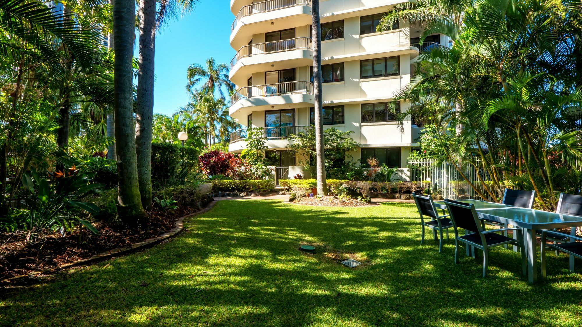 גולד קוסט Aristocrat Apartments מראה חיצוני תמונה